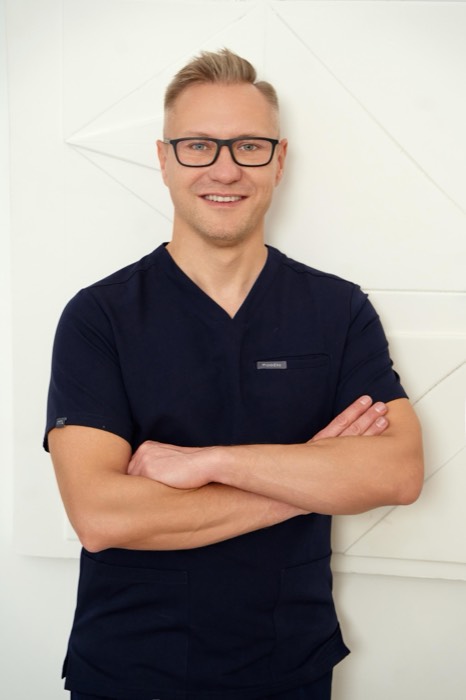 dr Krzysztof Biegański